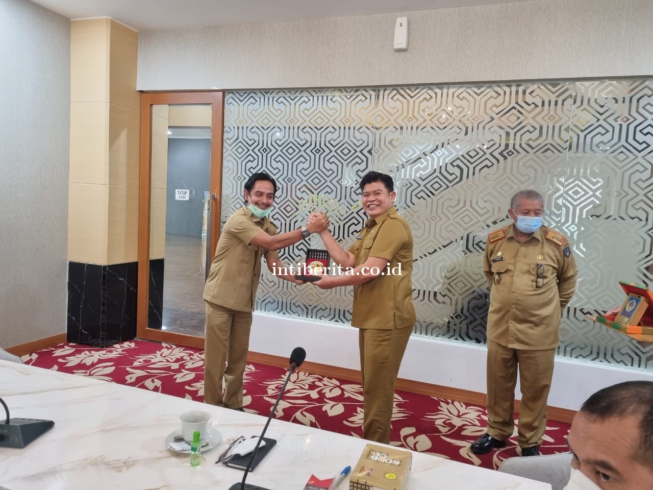 Kunker Staf Ahli Gubernur Sulbar di Warnai Saling Curhat di Toraja Room Kantor Gubernur Sulsel