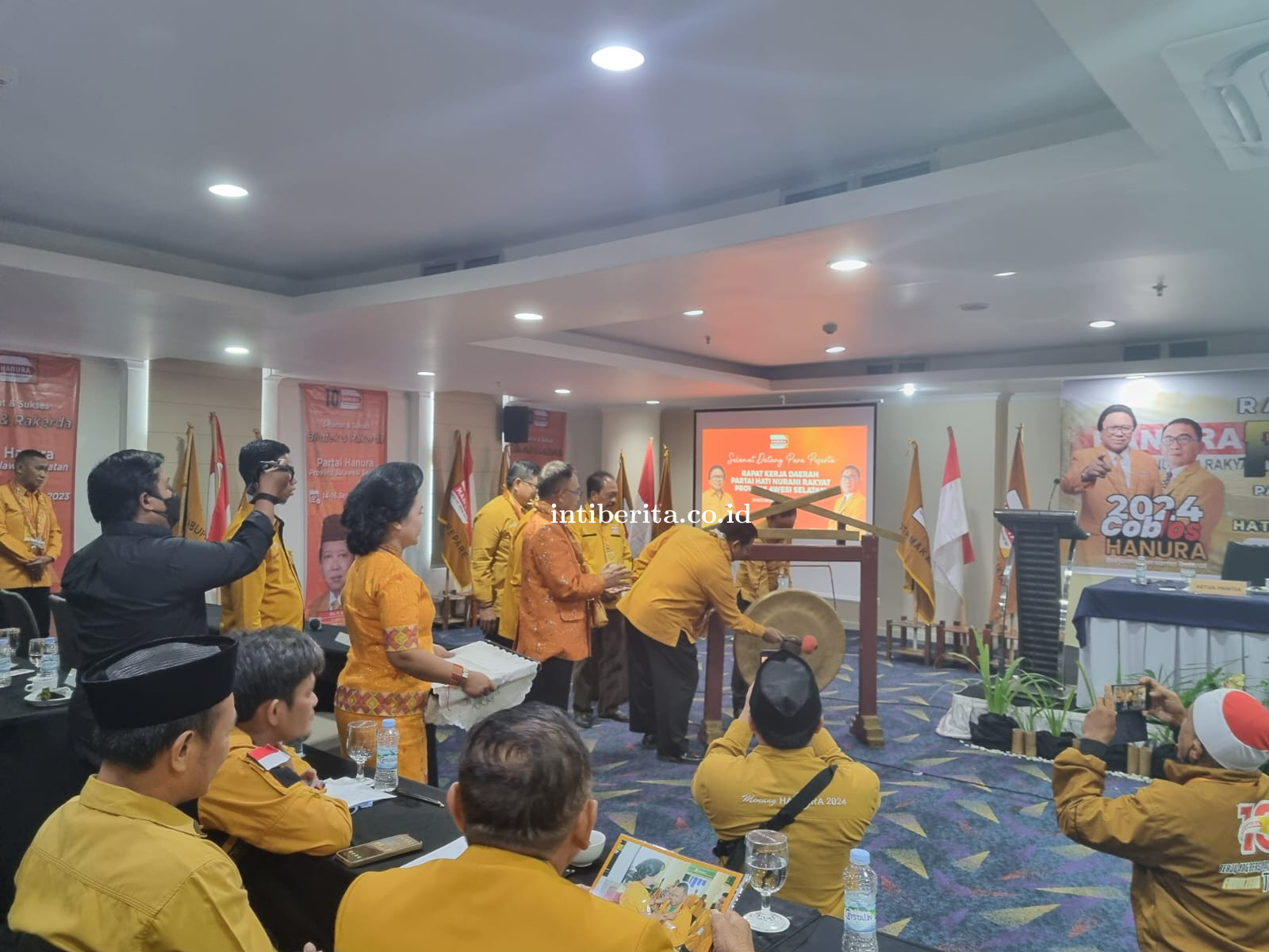 Hanura Harus Peroleh 8,8 JT Suara Baru Bisa Lolos di Parlemen