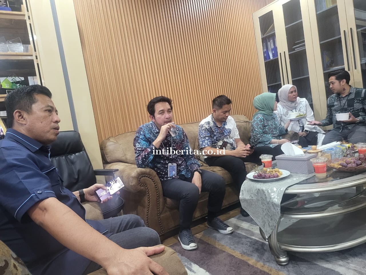 Haji Badris Kebanjiran Ucapan Selamat di Ultah ke 50 dari Para Bankir