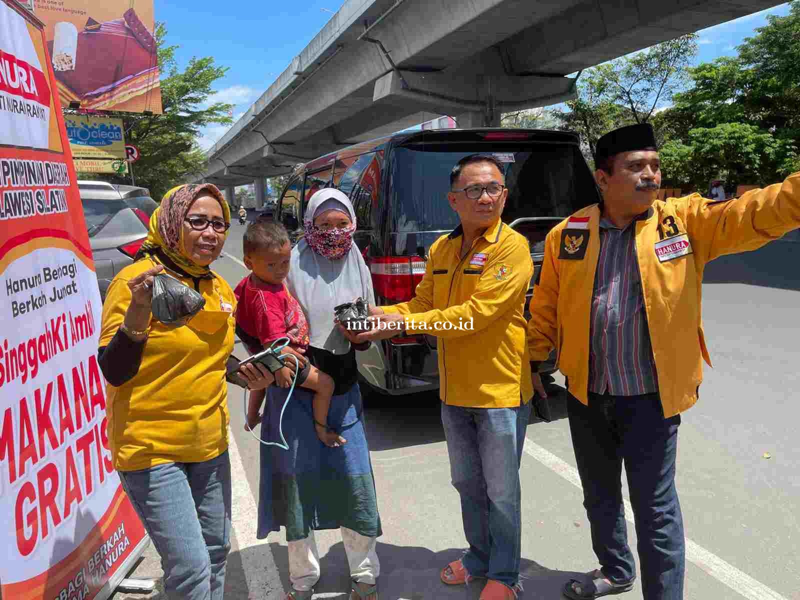 Amsal Turunkan Pengurus Hanura Laksanakan Jumat Berkah di Jl Pettarani