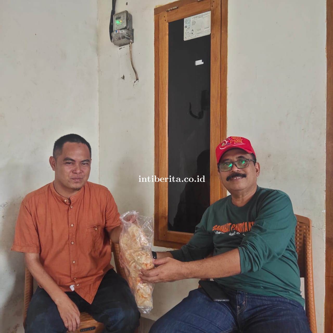 Kerupuk Opak, Bikeru Renyah dan Gurih Makin Diminati Warga di Sinjai